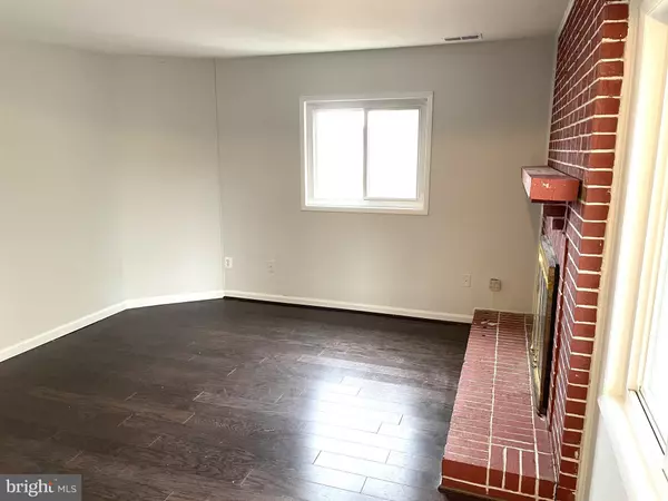 Herndon, VA 20170,622 CLEARWATER CT