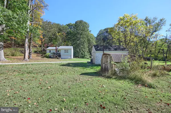 50 BAHNS MILL RD, Red Lion, PA 17356