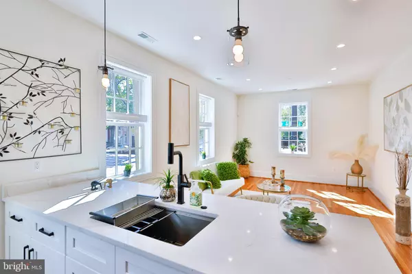 Alexandria, VA 22314,221 S ALFRED ST #2A