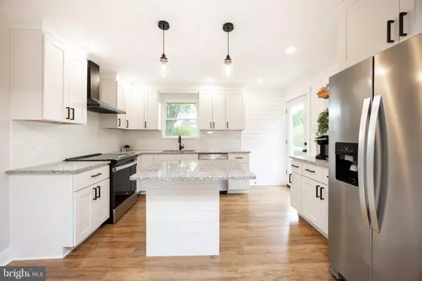 Parkesburg, PA 19365,704 W BRIDGE ST