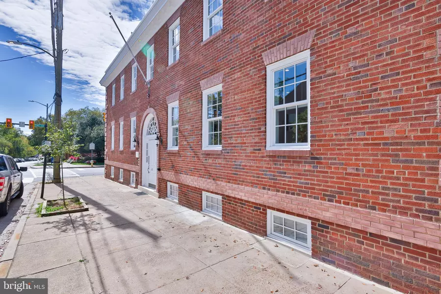 221 S ALFRED ST #2B, Alexandria, VA 22314