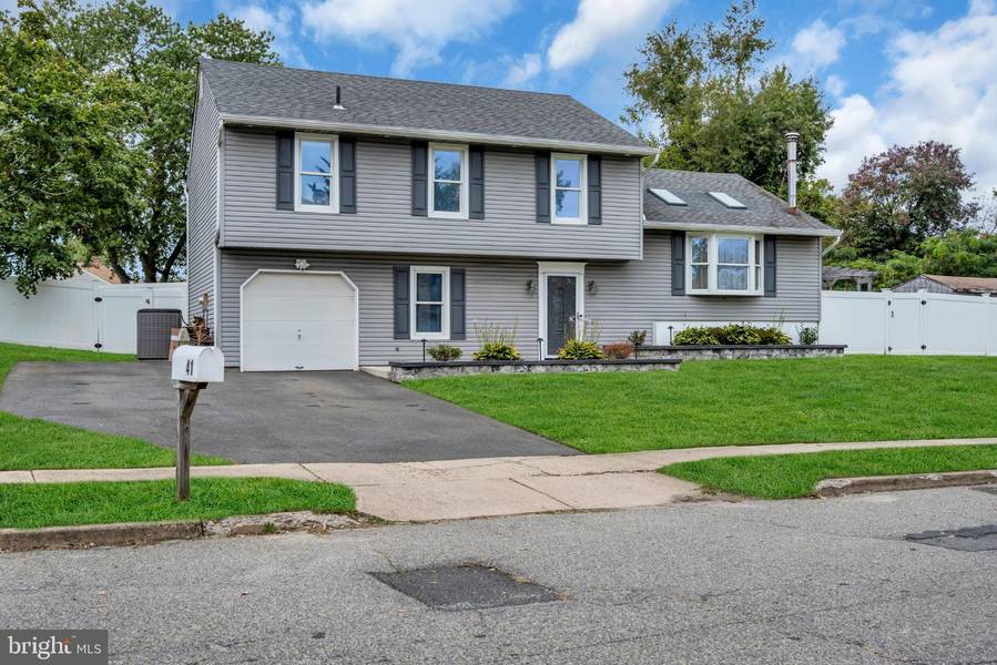 41 DECK ST, Barnegat, NJ 08005