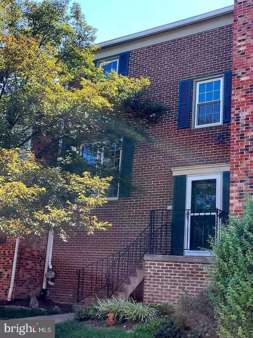 Sterling, VA 20164,1081 TOTTENHAM CT