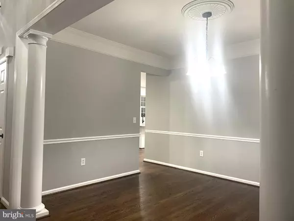 Waldorf, MD 20603,2461 STREAMVIEW DR