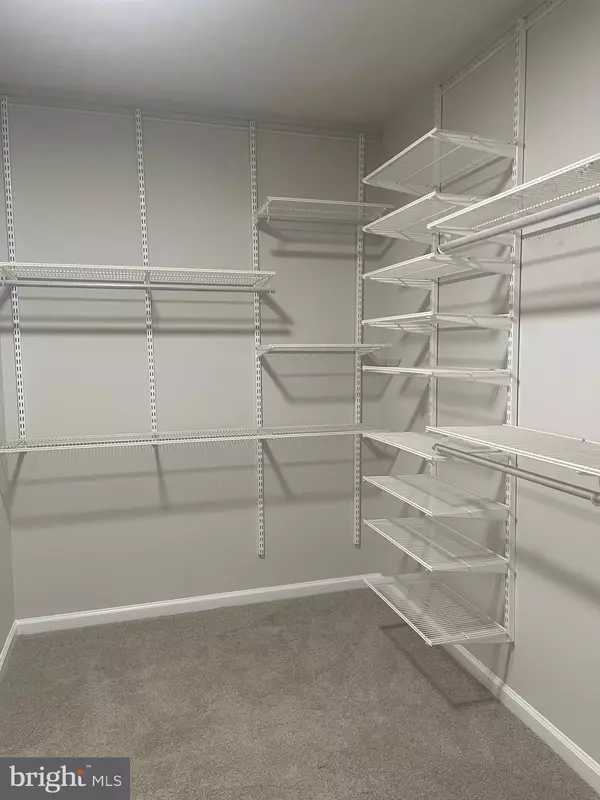 Waldorf, MD 20603,2461 STREAMVIEW DR