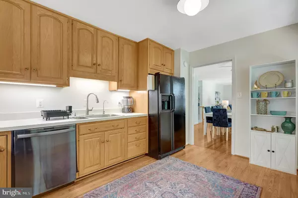 Annandale, VA 22003,4121 SLEEPY HOLLOW RD