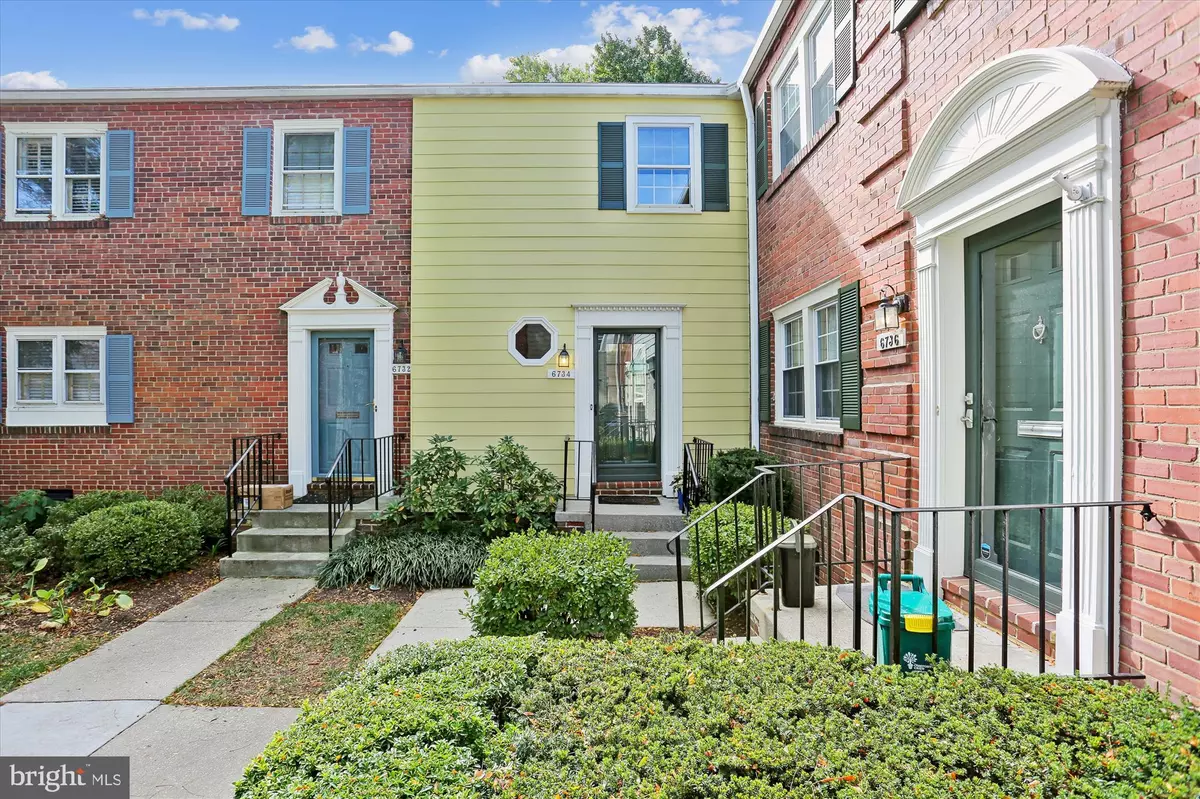 Chevy Chase, MD 20815,6734 HILLANDALE RD #9