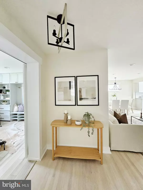 Bethesda, MD 20814,9721 BELLEVUE DR