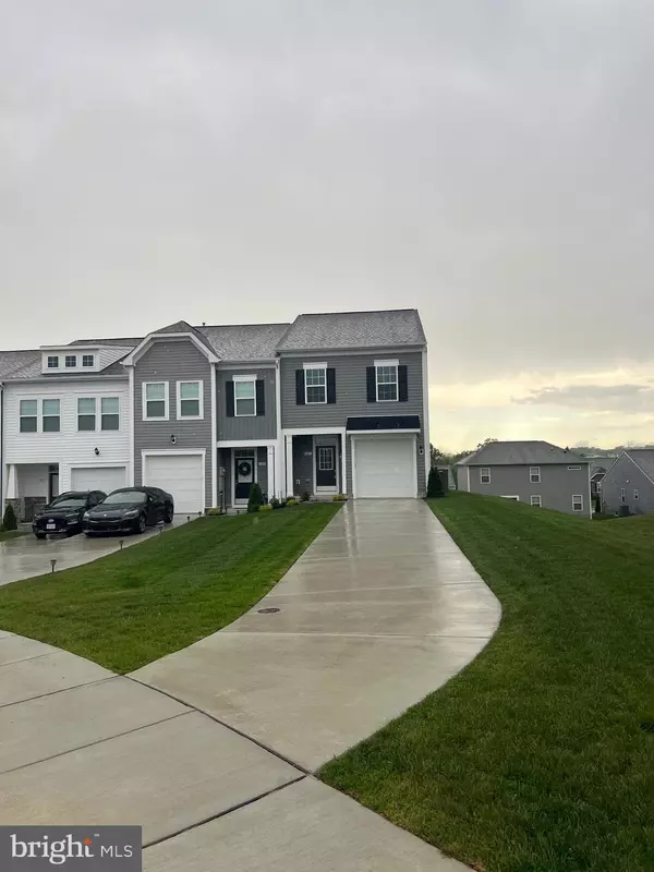 Falling Waters, WV 25419,123 CLIFTON MNR