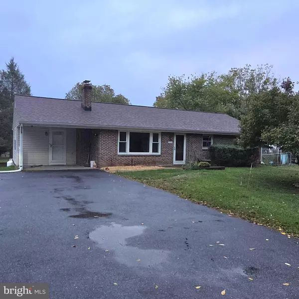 300 VALLEY RD, Etters, PA 17319