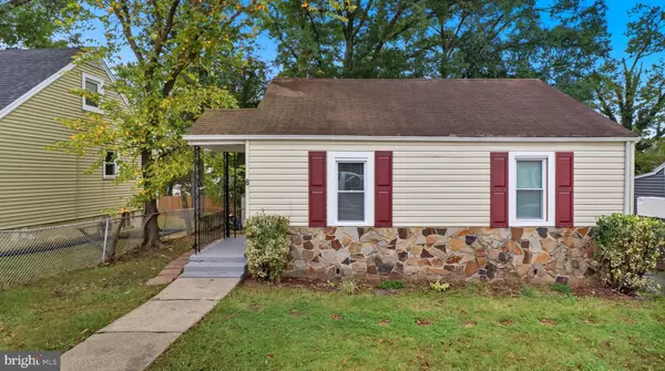 8 VALE PL, Capitol Heights, MD 20743