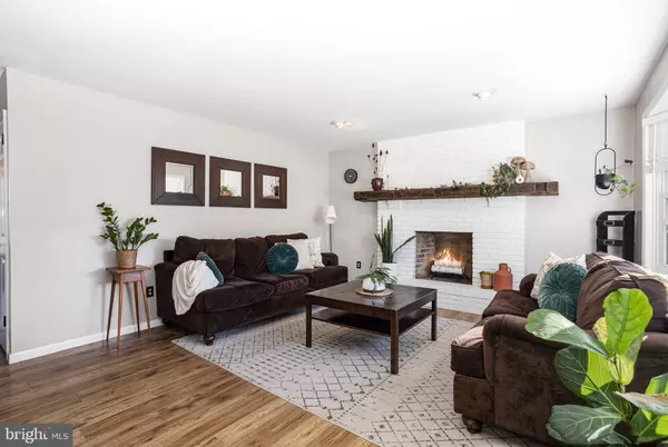 Lancaster, PA 17602,2439 ELLENDALE DR