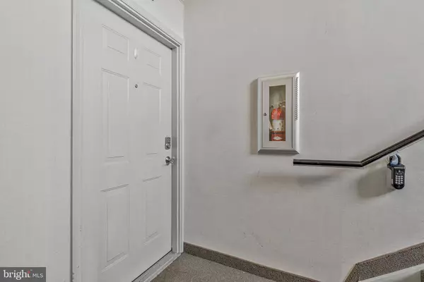 Leesburg, VA 20176,1106 HUNTMASTER TER NE #202