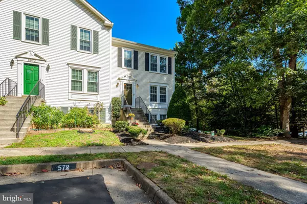 Centreville, VA 20121,6050 CLAY SPUR CT