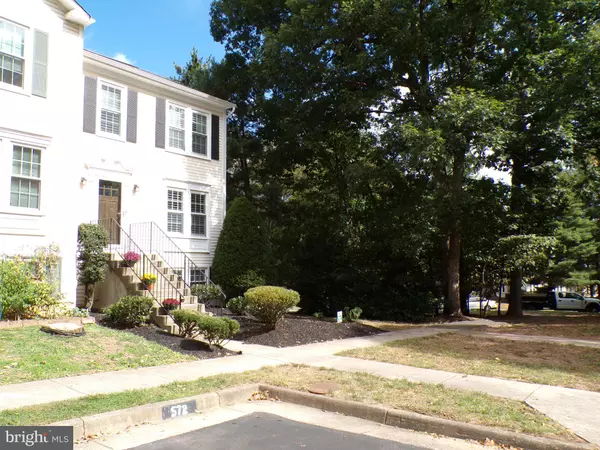 Centreville, VA 20121,6050 CLAY SPUR CT