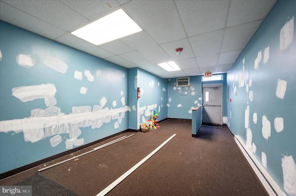 Philadelphia, PA 19139,37 S 60TH ST