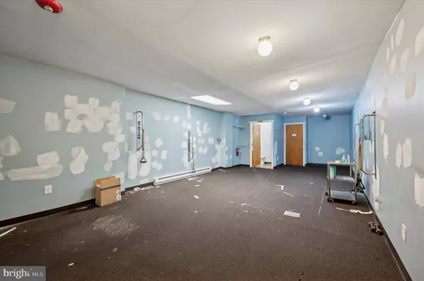 Philadelphia, PA 19139,37 S 60TH ST