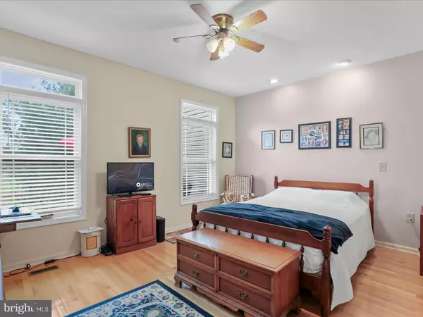 Charles Town, WV 25414,215 BROOKLINE DR