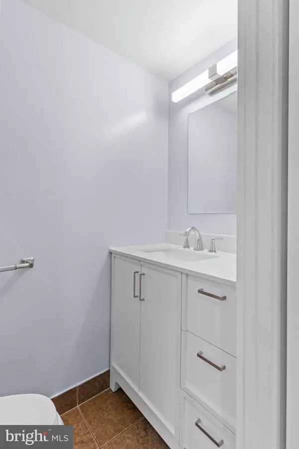 Philadelphia, PA 19115,9823 BONNER ST