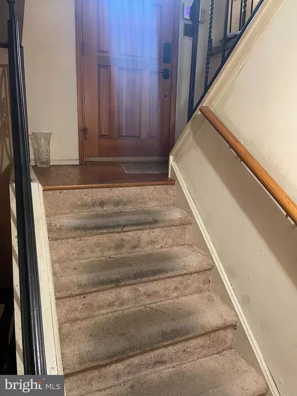 Williamstown, NJ 08094,185 WARD LN