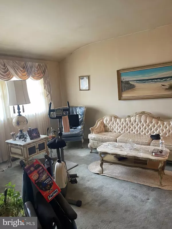 Williamstown, NJ 08094,185 WARD LN