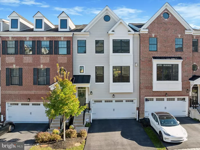 50 PARKVIEW CIR, Wayne, PA 19087