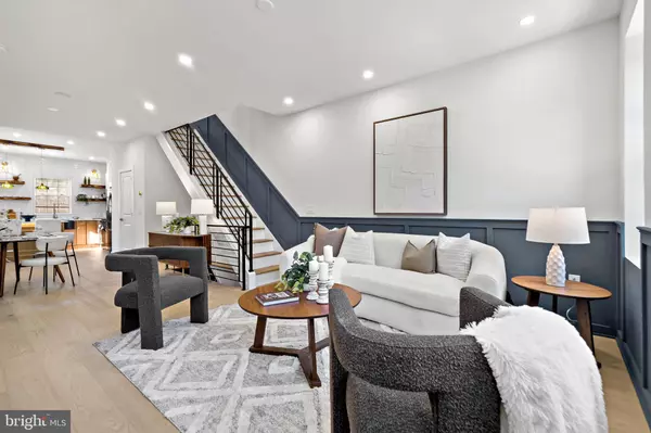 Philadelphia, PA 19125,2062 E ARIZONA ST