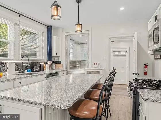 Narberth, PA 19072,344 MEETING HOUSE LN #1