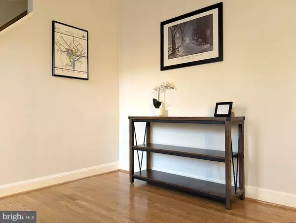 Alexandria, VA 22301,11 E LINDEN ST