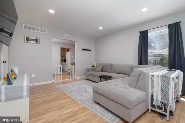 Nottingham, MD 21236,11 DUNNETT CT #4F