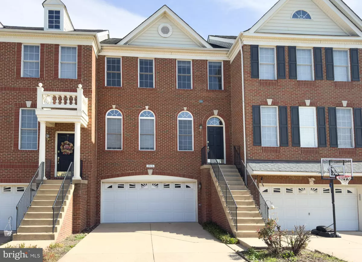 Chantilly, VA 20152,25216 WHIPPOORWILL TER