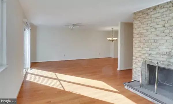 Vienna, VA 22182,1707 TYVALE CT