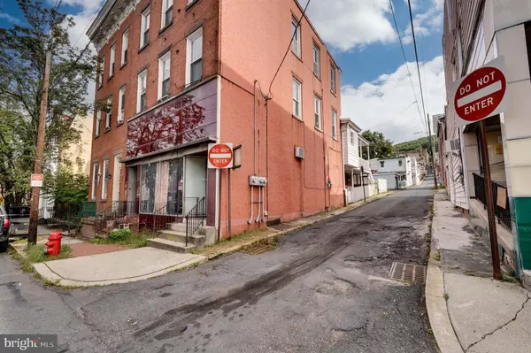 Pottsville, PA 17901,621 W MARKET ST