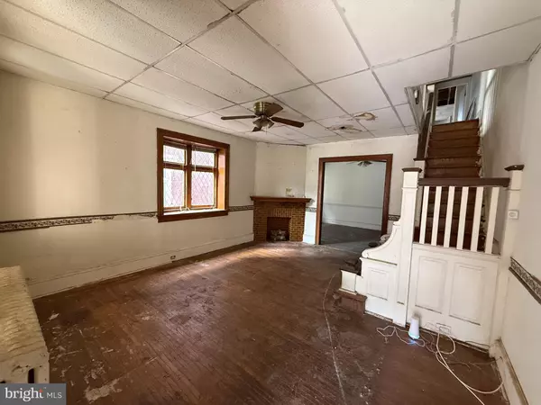 Philadelphia, PA 19120,5516 N MARSHALL ST