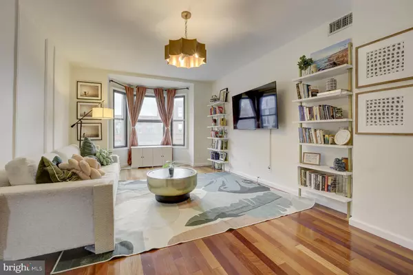 Washington, DC 20009,1669 COLUMBIA RD NW #304