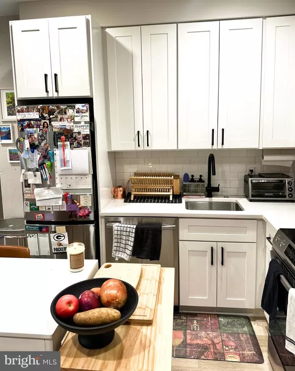 Washington, DC 20002,1016 17TH PL NE #002