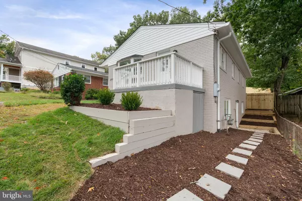 Alexandria, VA 22306,2711 GROVETON ST