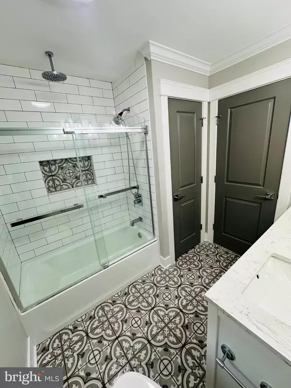 Glen Burnie, MD 21061,52 MAPLEDALE AVE