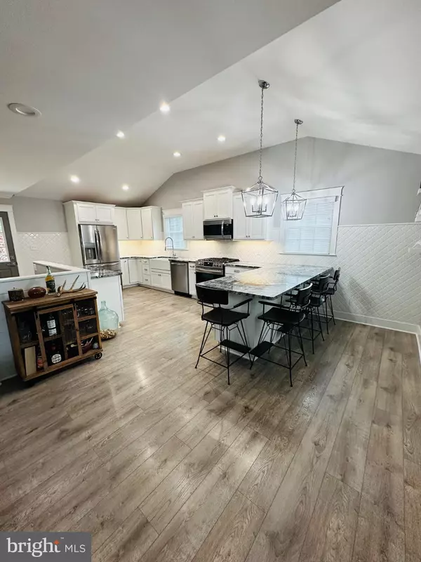 Glen Burnie, MD 21061,52 MAPLEDALE AVE