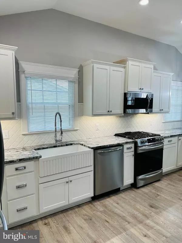 Glen Burnie, MD 21061,52 MAPLEDALE AVE