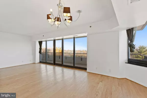 Arlington, VA 22202,1200 CRYSTAL DR #313