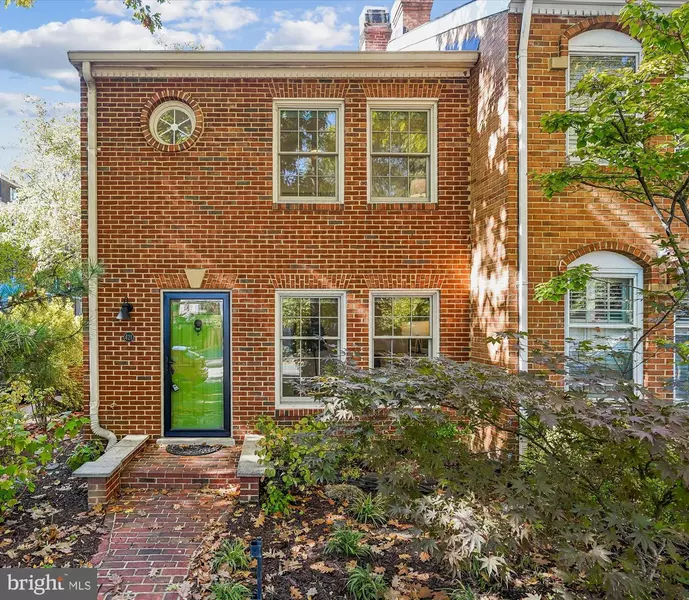 421 S COLUMBUS ST S #421, Alexandria, VA 22314