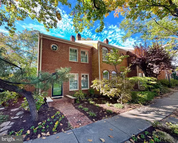 Alexandria, VA 22314,421 S COLUMBUS ST S #421