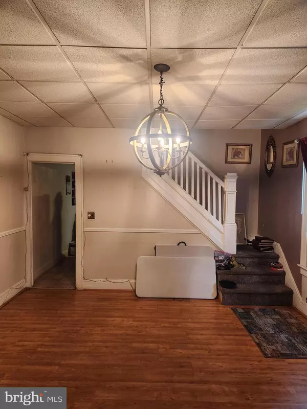 Trenton, NJ 08611,125 BARNT AVE