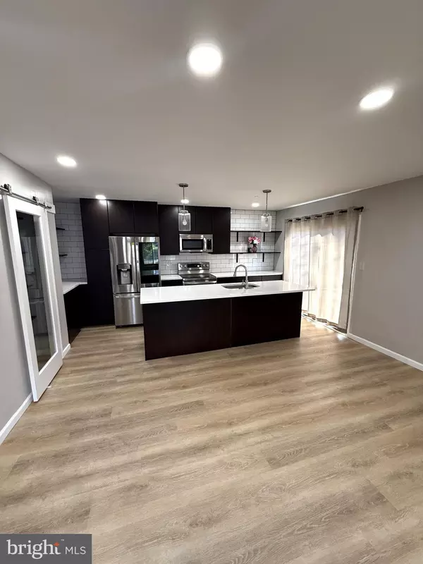 Gaithersburg, MD 20886,10289 RIDGELINE DR