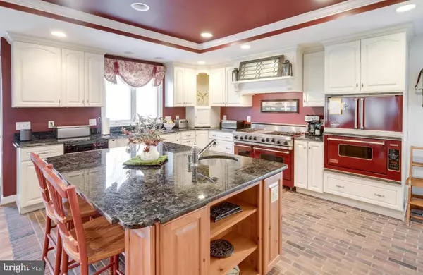 Fairfax, VA 22030,11330 EDENDERRY DR