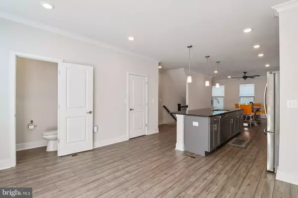 White Plains, MD 20695,11720 EMILY DICKINSON PL