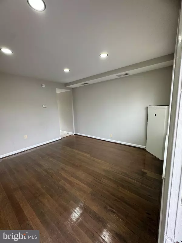 Baltimore, MD 21225,450 ROUNDVIEW RD