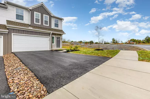 Harrisburg, PA 17112,7841 BRIARWOOD DR