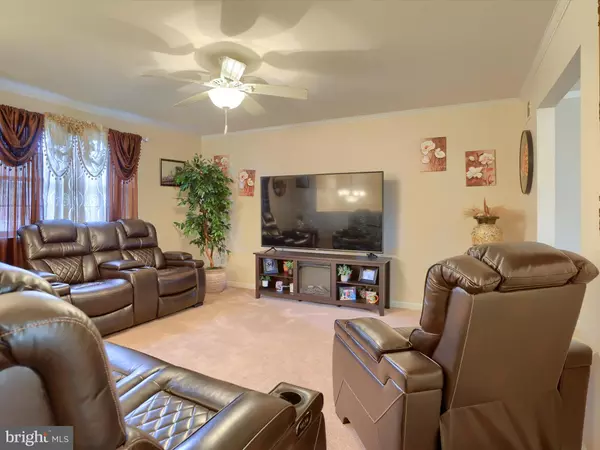 York, PA 17408,2248 HEATHER